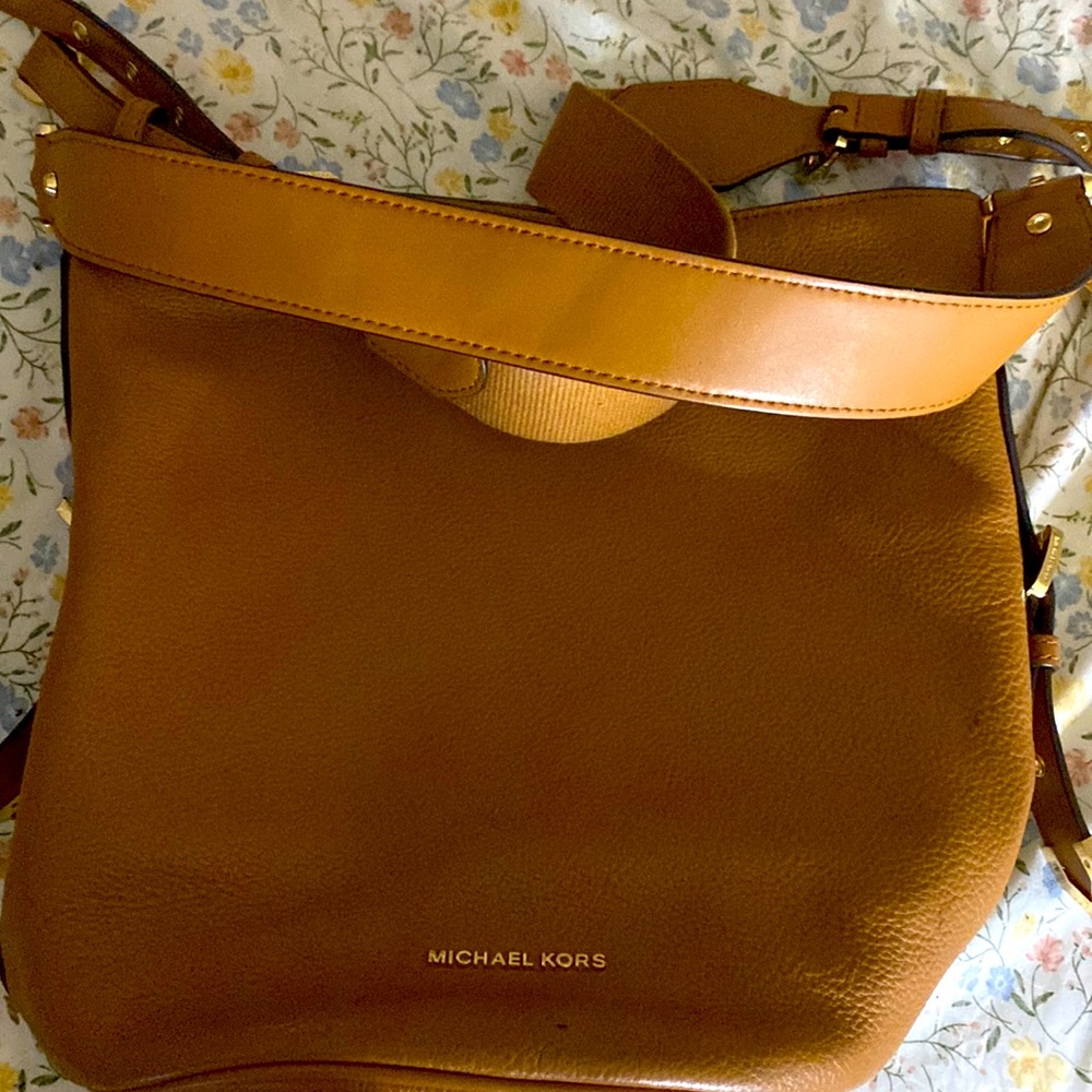 Micheal Kors bucket bag. Great material.